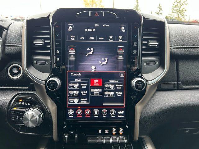 2019 Ram 1500 Laramie Crew Cab 4x4 6'4" Box