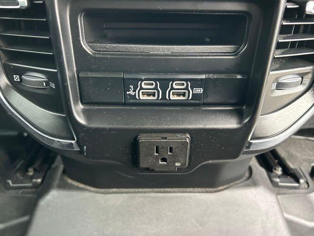 2019 Ram 1500 Laramie Crew Cab 4x4 6'4" Box