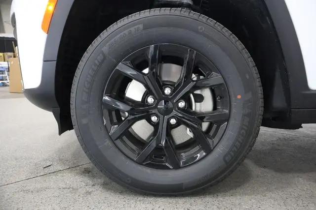 2026 Jeep Grand Cherokee L Altitude 4x4