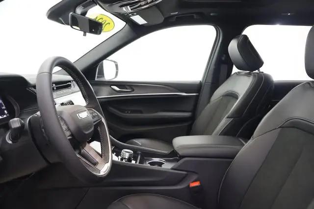 2026 Jeep Grand Cherokee L Altitude 4x4