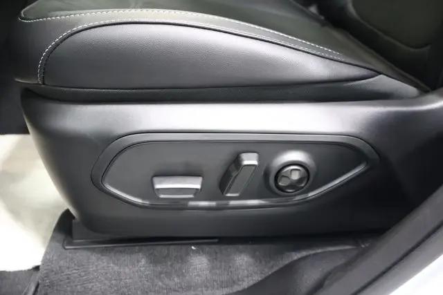 2026 Jeep Grand Cherokee L Altitude 4x4
