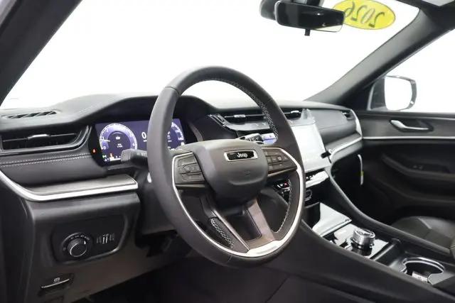 2026 Jeep Grand Cherokee L Altitude 4x4