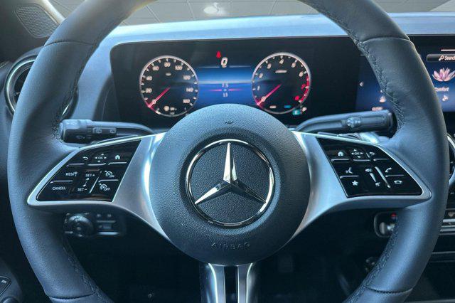 2026 Mercedes-Benz GLB 250