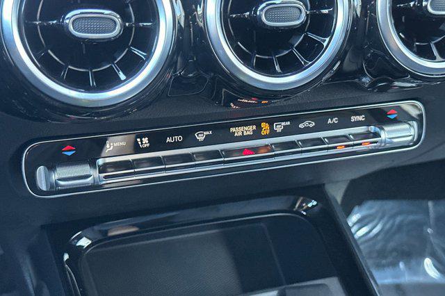 2026 Mercedes-Benz GLB 250