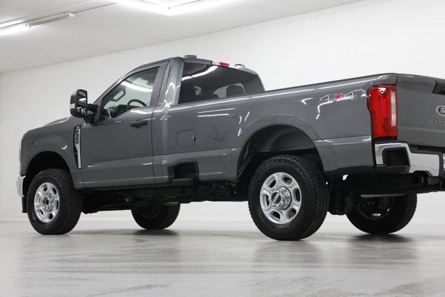 2025 Ford F-350 XLT