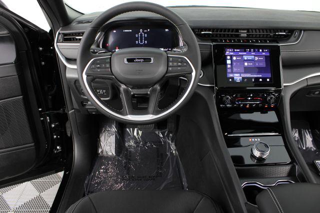 2026 Jeep Grand Cherokee L Laredo 4x4