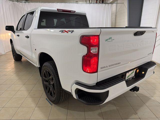 2026 Chevrolet Silverado 1500 4WD Crew Cab Short Bed Custom