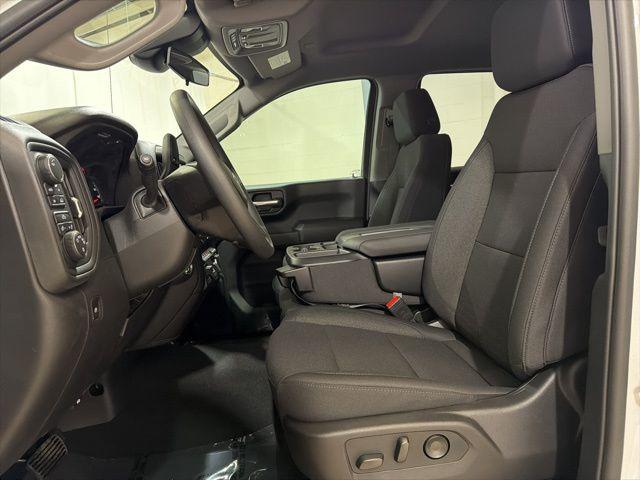 2026 Chevrolet Silverado 1500 4WD Crew Cab Short Bed Custom