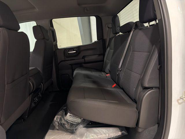 2026 Chevrolet Silverado 1500 4WD Crew Cab Short Bed Custom
