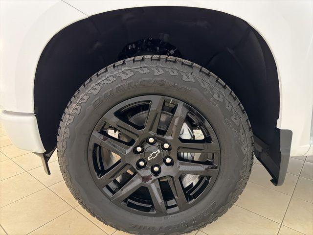 2026 Chevrolet Silverado 1500 4WD Crew Cab Short Bed Custom