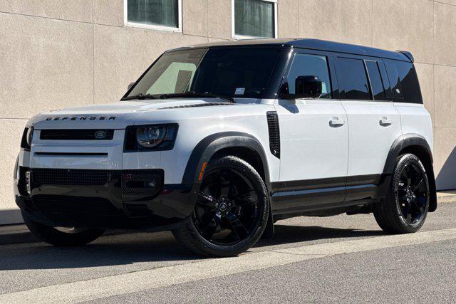 /2023 Land-Rover Defender