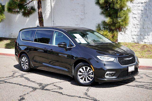 2024 Chrysler Pacifica Hybrid Select for sale in National City, CA