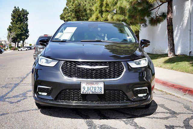 2024 Chrysler Pacifica Hybrid Select