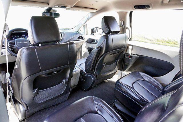 2024 Chrysler Pacifica Hybrid Select