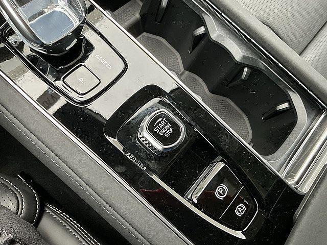 2026 Volvo XC90 Plug-In Hybrid Ultra, T8 AWD, Electric/Gasoline, Bright, 6 Seats