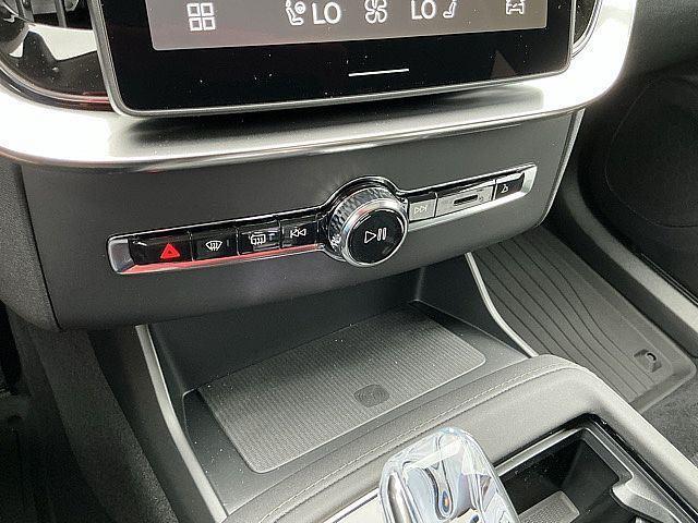 2026 Volvo XC90 Plug-In Hybrid Ultra, T8 AWD, Electric/Gasoline, Bright, 6 Seats