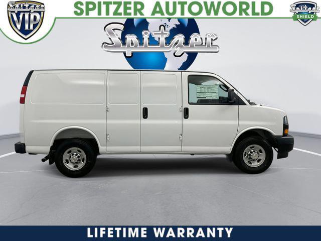 2026 Chevrolet Express Cargo Van 2500 Regular Wheelbase, WT, RWD