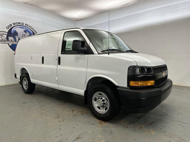 2026 Chevrolet Express Cargo Van 2500 Regular Wheelbase, WT, RWD