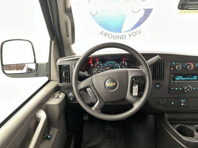2026 Chevrolet Express Cargo Van 2500 Regular Wheelbase, WT, RWD