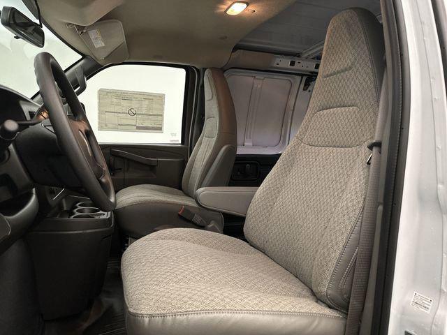 2026 Chevrolet Express Cargo Van 2500 Regular Wheelbase, WT, RWD