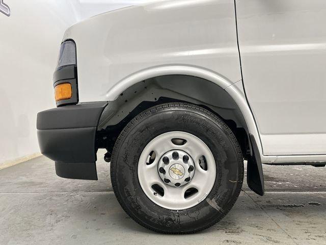2026 Chevrolet Express Cargo Van 2500 Regular Wheelbase, WT, RWD
