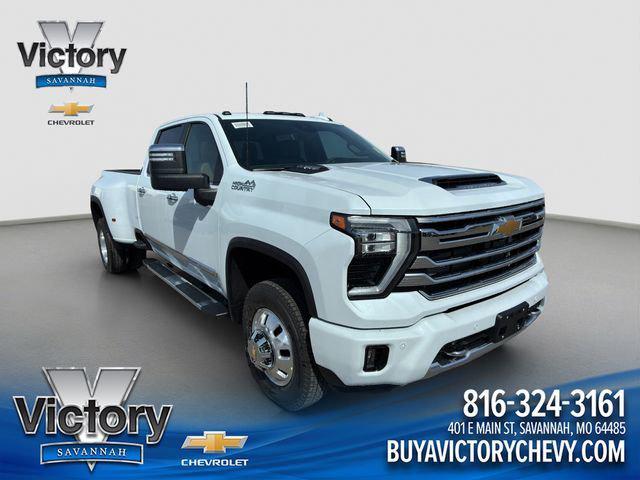 2026 Chevrolet Silverado 3500HD Crew Cab, Long Bed, High Country Dual Rear Wheel, RWD for sale in Savannah, MO
