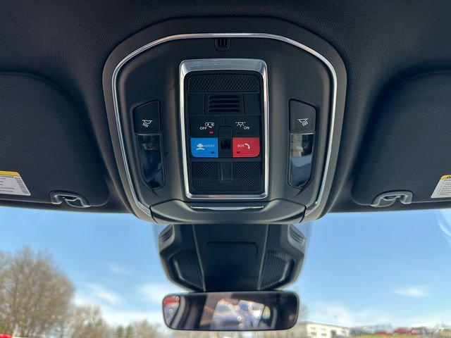 2026 Jeep Cherokee Laredo 4x4