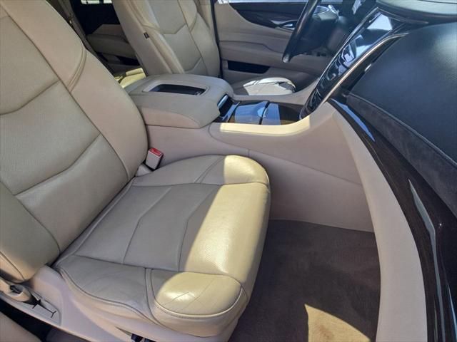 2018 Cadillac Escalade Luxury