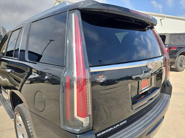 2018 Cadillac Escalade Luxury