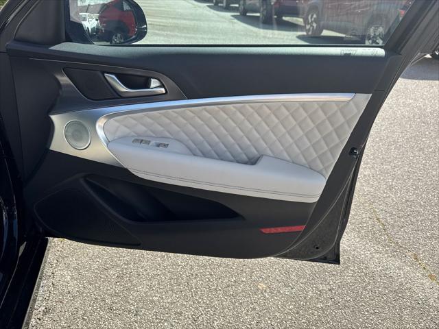 2025 Genesis G70 3.3T AWD Sport Advanced