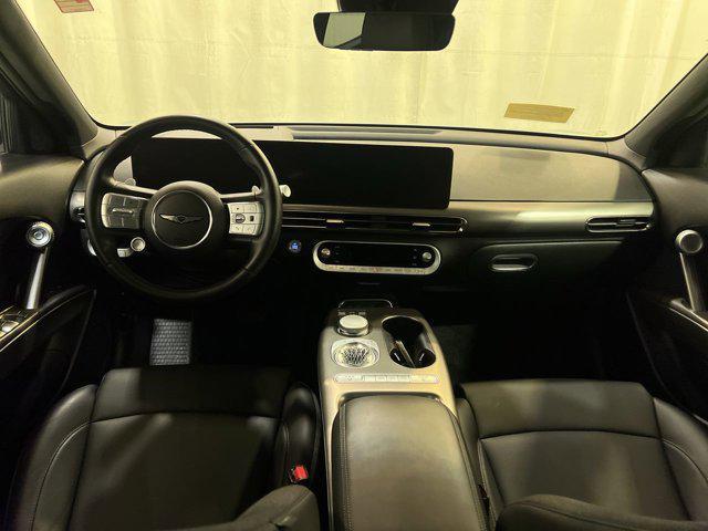 2025 Genesis GV60 Standard AWD