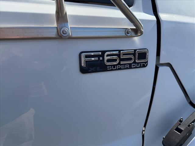 2001 Ford F-650 XL