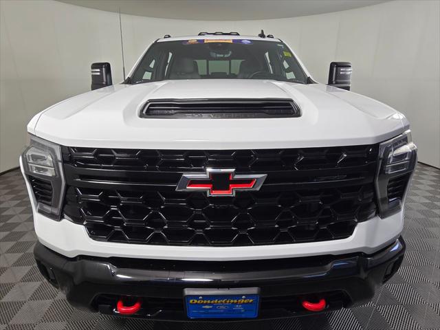 2024 Chevrolet Silverado 2500HD 4WD Crew Cab Standard Bed ZR2