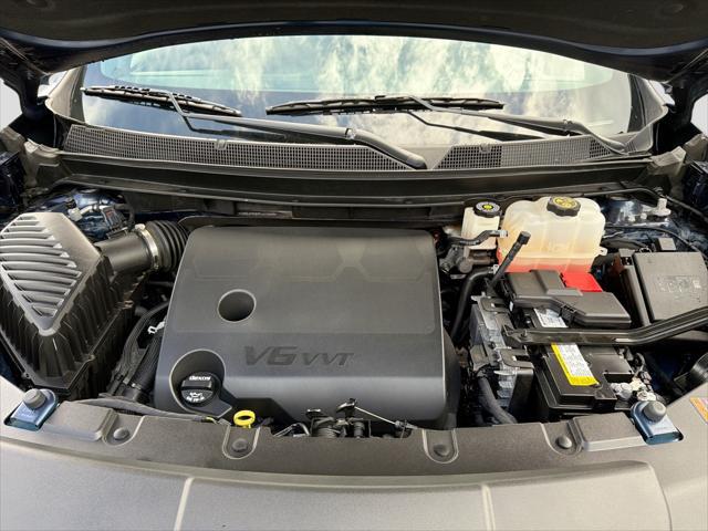 2023 Chevrolet Traverse AWD LT Leather