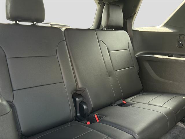 2023 Chevrolet Traverse AWD LT Leather