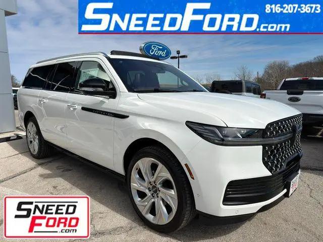2025 Lincoln Navigator Black Label L for sale in Gower, MO