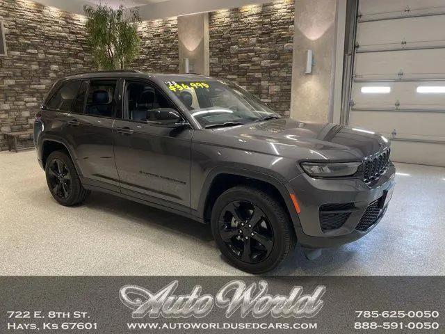 2023 Jeep Grand Cherokee Altitude 4x4 for sale in Hays, KS