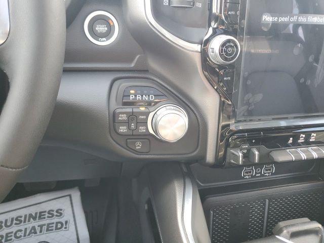 2026 Ram 1500 Laramie Crew Cab 4x4 5'7" Box