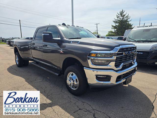 2026 RAM Ram 3500 RAM 3500 TRADESMAN CREW CAB 4X4 8 BOX