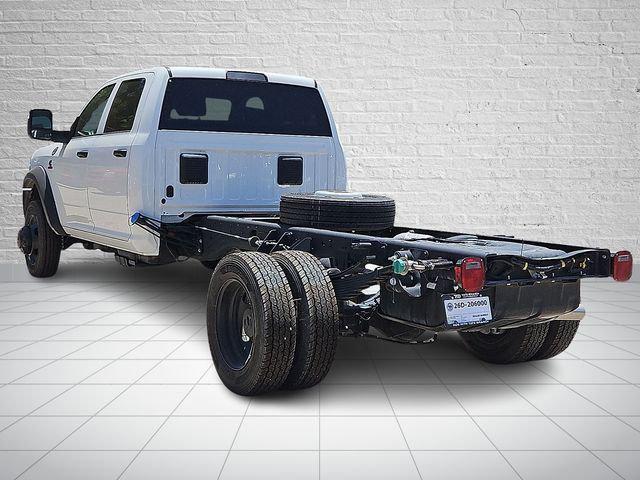 2026 RAM 5500 Chassis RAM 5500 TRADESMAN CHASSIS CREW CAB 4X4 84 CA