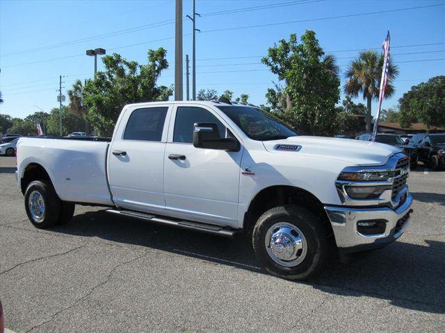 2026 RAM Ram 3500 RAM 3500 TRADESMAN CREW CAB 4X4 8 BOX