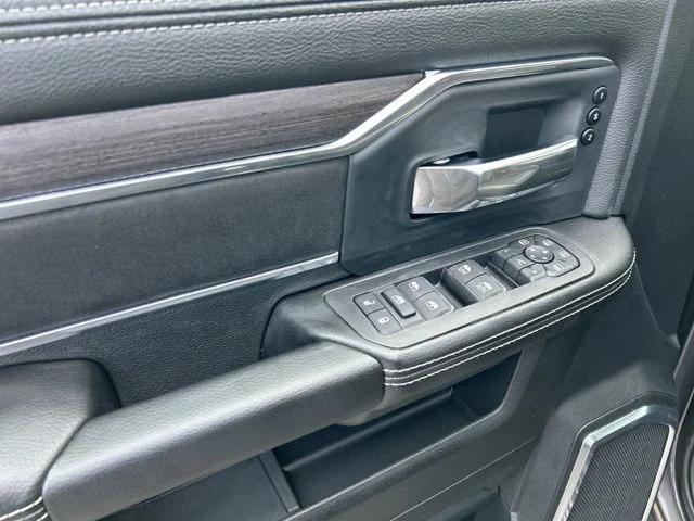 2026 Ram 3500 Laramie Crew Cab 4x4 64 Box