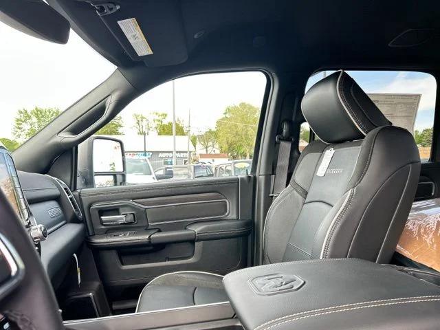 2026 Ram 3500 Laramie Crew Cab 4x4 64 Box