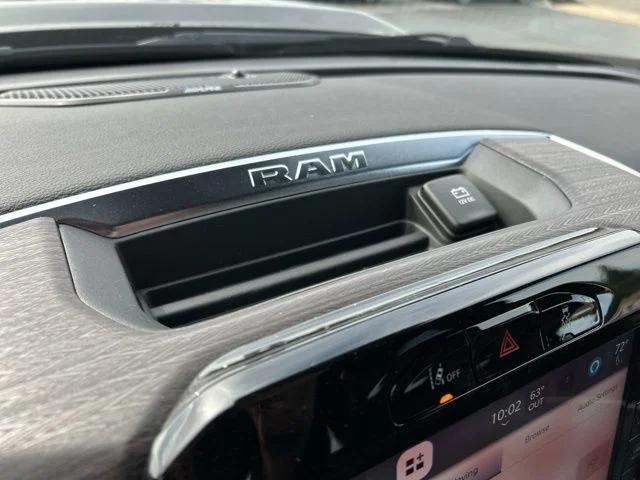 2026 Ram 3500 Laramie Crew Cab 4x4 64 Box