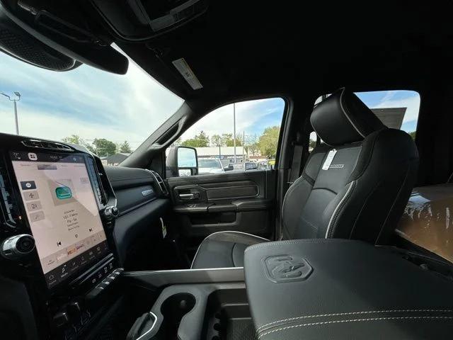 2026 Ram 3500 Laramie Crew Cab 4x4 64 Box