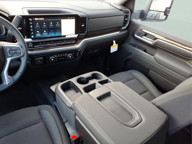 2026 Chevrolet Silverado 2500HD Crew Cab, Standard Bed, LT, 4WD