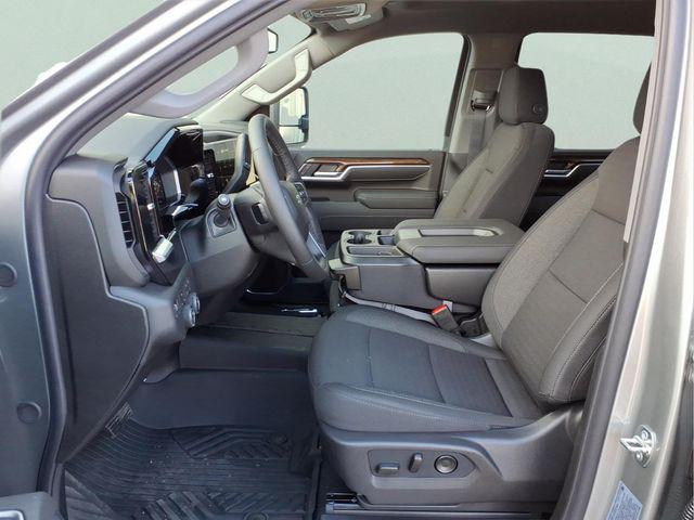 2026 Chevrolet Silverado 2500HD Crew Cab, Standard Bed, LT, 4WD