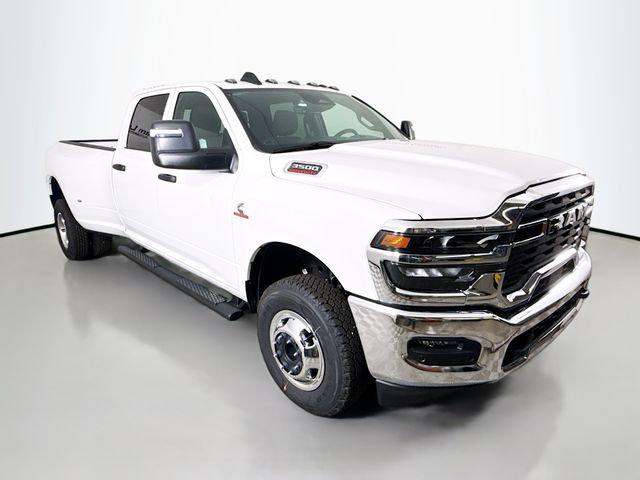 2026 RAM Ram 3500 RAM 3500 TRADESMAN CREW CAB 4X4 8 BOX