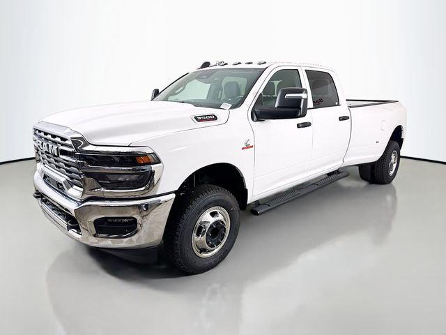 2026 RAM Ram 3500 RAM 3500 TRADESMAN CREW CAB 4X4 8 BOX