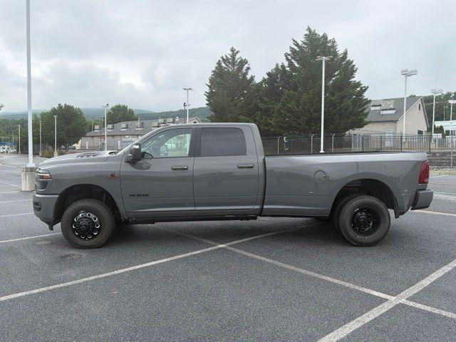 2026 RAM Ram 3500 RAM 3500 LARAMIE CREW CAB 4X4 8 BOX